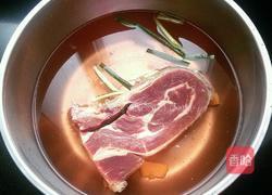 牛肉饺子馅的做法图解1