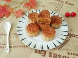 莲蓉蛋黄月饼
