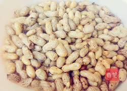 水煮花生的做法图解1