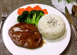 黑胡椒牛排饭