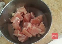 土豆炖鸡肉的做法图解2
