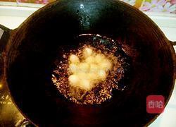 红烧圣女果鹌鹑蛋的做法图解5