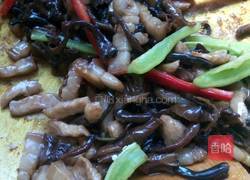 干蘑菇炒肉丝的做法图解6