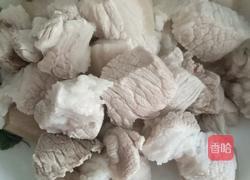 红烧肉炖粉条的做法图解1
