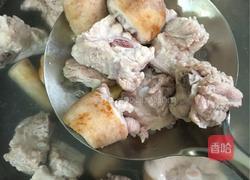 黄豆焖猪尾巴排骨的做法图解4