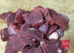 牛肉炖豆牙的做法图解1