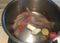 黄瓜拌猪皮的做法图解4