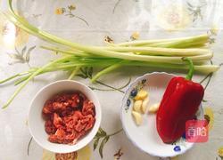 牛肉芹菜的做法图解1