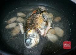 蛤蜊汆鲫鱼的做法图解7