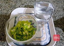 苦瓜汁的做法图解4