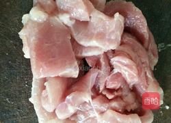 猪肉粥的做法图解1
