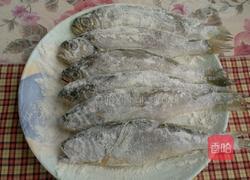 油煎小黄鱼的做法图解3
