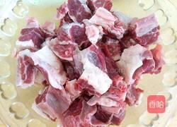 牛肉炖西红柿的做法图解1