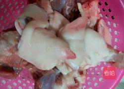 酱猪蹄的做法图解1