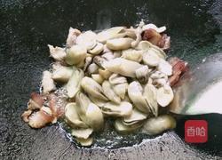 瘦肉腊肉炒草姑的做法图解8