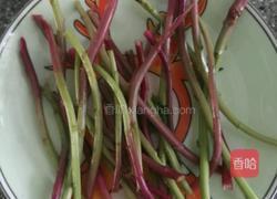 苋菜汁面条的做法图解1
