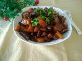 红烧肉炖土豆