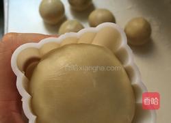 黄莲蓉月饼的做法图解10