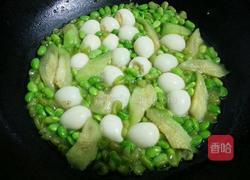 丝瓜毛豆鹌鹑蛋的做法图解8