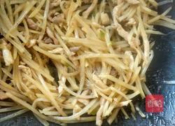 土豆炒鸡胸肉的做法图解4