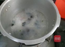 皮蛋瘦肉粥的做法图解6