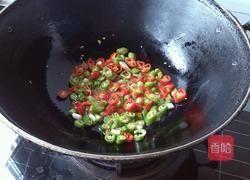 香肠炒辣椒的做法图解5