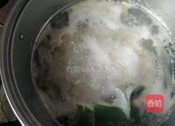莲藕炖鸡汤的做法图解3