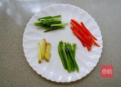鱼腥草炒肉丝的做法图解3