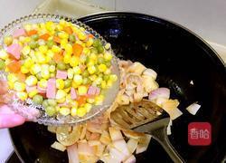 鲜虾炒乌冬面的做法图解6
