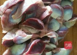 土豆炖鸡胗的做法图解1