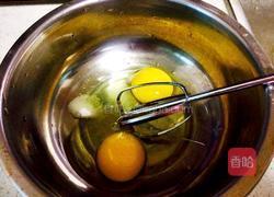 鸡蛋面粉饼的做法图解1