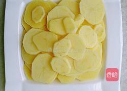 蒸土豆的做法图解1
