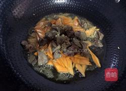 胡萝卜炒鸡肝的做法图解7