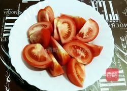 番茄三文鱼头汤的做法图解2