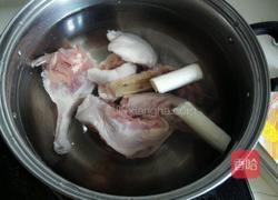 四川酸萝卜老鸭汤的做法图解2