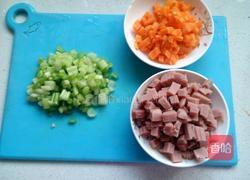 鸡蛋火腿炒饭的做法图解2