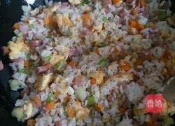 鸡蛋火腿炒饭的做法图解6
