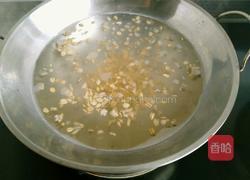 燕麦鸡蛋粥的做法图解3
