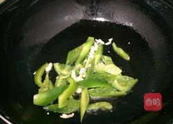 青辣椒炒鸡肉的做法图解5
