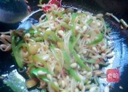 酸辣黄豆芽的做法图解7