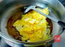 香菜炒鸡蛋的做法图解5