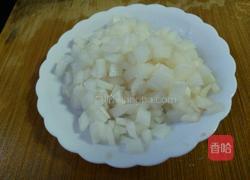 白萝卜牛肉汤的做法图解2