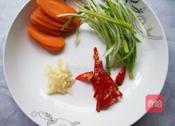 新鲜茶树菇小炒的做法图解2