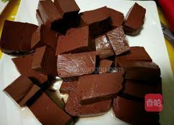 猪血炒豆腐的做法图解2