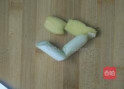 奶汤鲫鱼的做法图解5