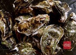 凉拌生牡蛎的做法图解1
