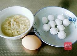 醪糟鸡蛋汤圆的做法图解1