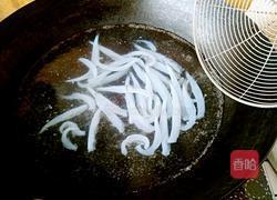 韭菜炒银鱼的做法图解4
