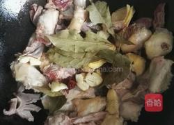 蘑芋啤酒鸭的做法图解5