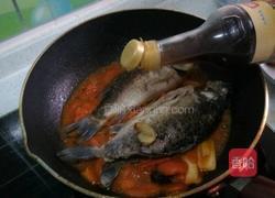 酥鲫鱼的做法图解6